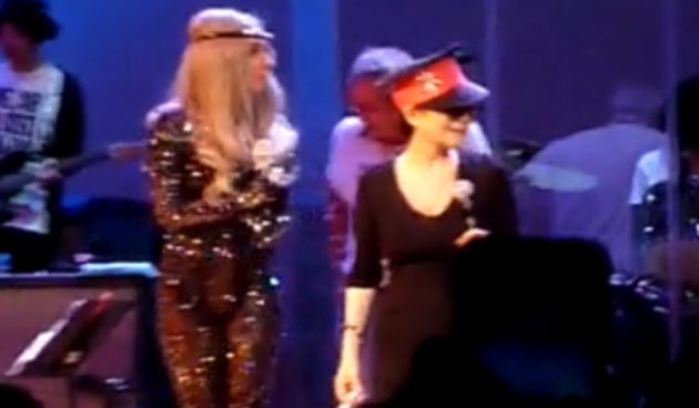 Lady Gaga i Yoko Ono ( foto YouTube)