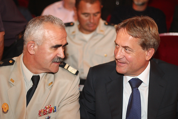 Obiljezavanje 20-te godisnjice Otockog bataljuna(foto:Saša Čuka) Obiljezavanje 20-te godisnjice Otockog bataljuna(foto:Saša Čuka)