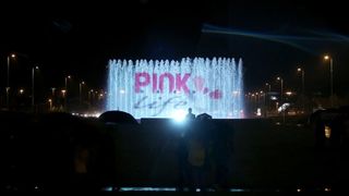 Zagreb: Fontane osvjetljene ružicastom bojom kao podrška oboljelima od rak. Photo: Igor Kralj/PIXSELL Zagreb: Fontane osvjetljene ružicastom bojom kao podrška oboljelima od rak. Photo: Igor Kralj/PIXSELL