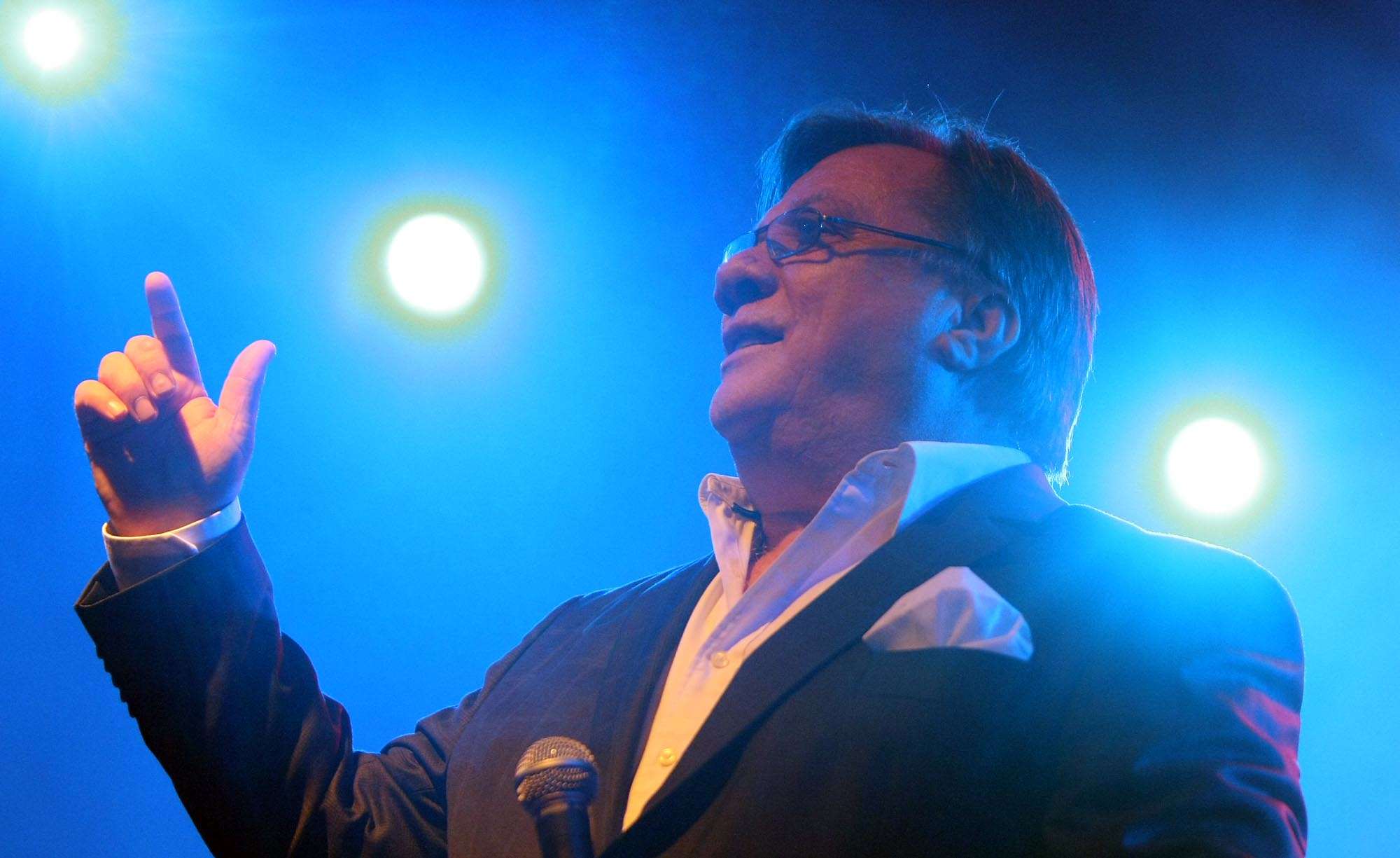 Sarajlije Halid Bešlić i Crvena jabuka priredili noć za pamćenje