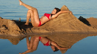 Sabunike, Zadar, 180612
Mlada Antonija Bosnjak(22) uzivala je pred objektivom na preljepoj pjescanoj plazi u Sabunikama kraj Nina.
Na fotografiji: Antonija Bosnjak.
Foto: Luka Gerlanc / CROPIX