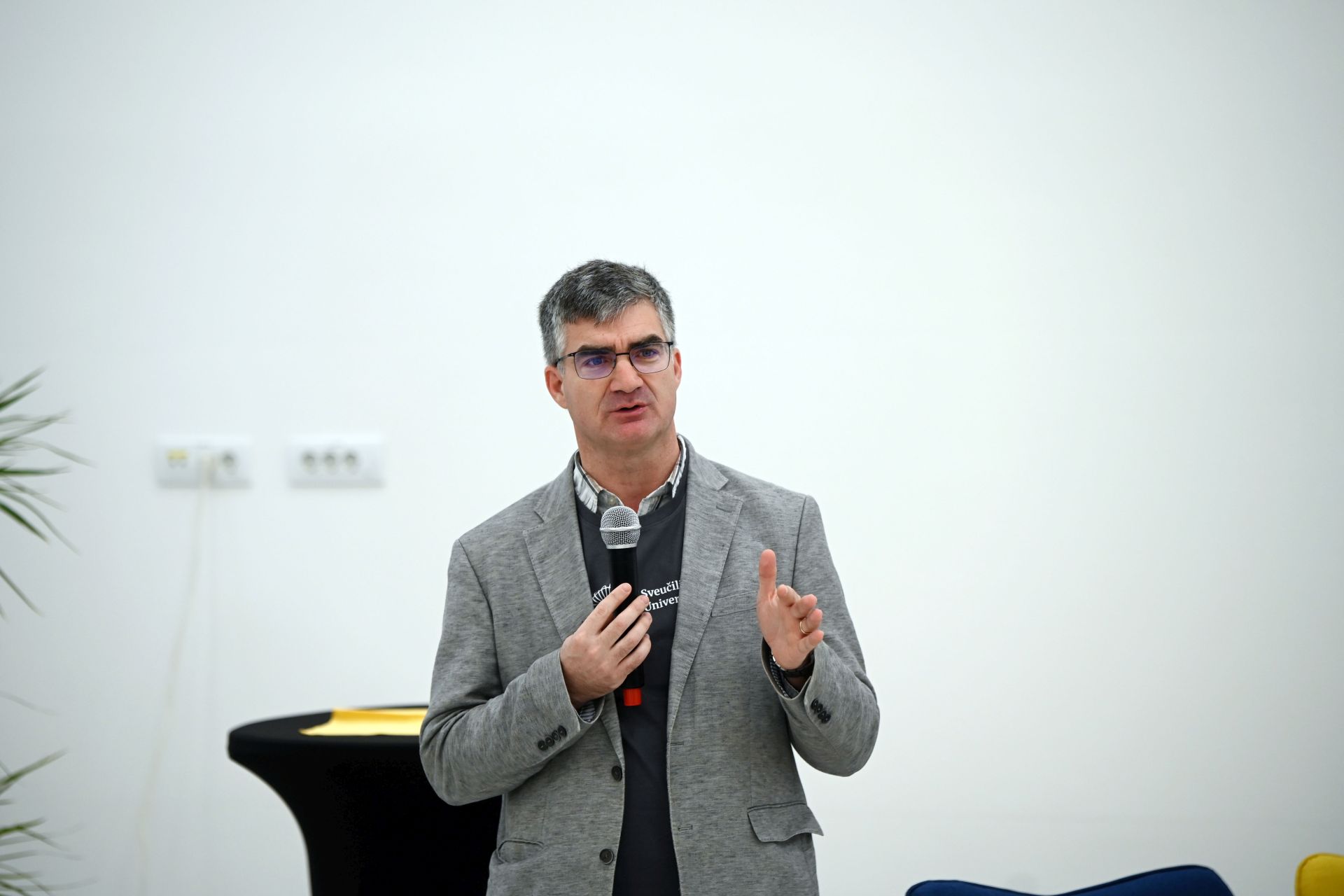 UNIZadar Project HUB @ Centar za mlade UNIZadar Project HUB @ Centar za mlade