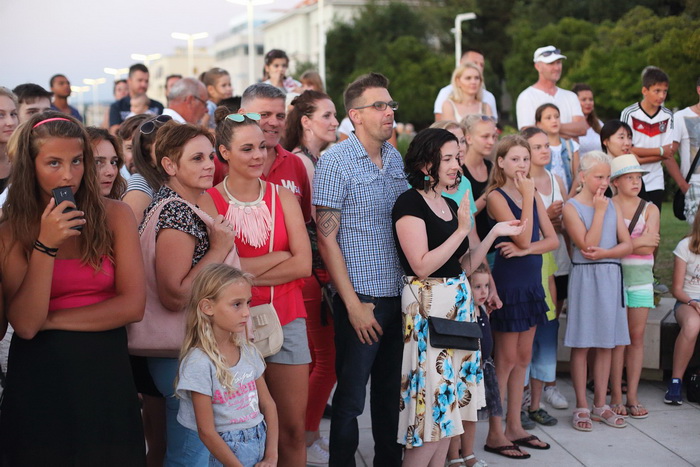 Večernji đir po zadarskoj rivi. Foto: Leo Banić