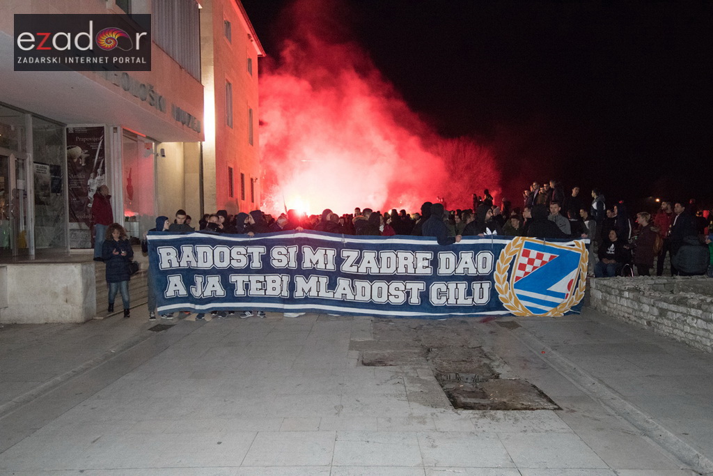 Okupljanje Tornada na Forumu i korteo do Krešinog doma Okupljanje Tornada na Forumu i korteo do Krešinog doma