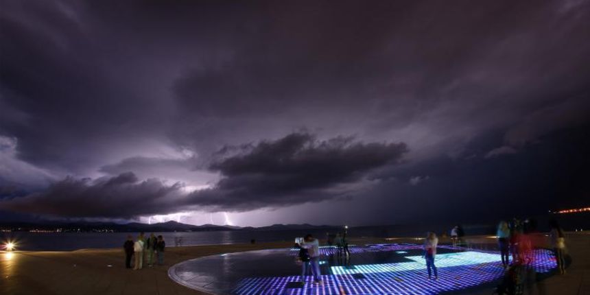 Grmljavinsko nevrijeme 11. rujna 2013. Foto: Filip Brala/PIXDELL Grmljavinsko nevrijeme 11. rujna 2013. Foto: Filip Brala/PIXDELL