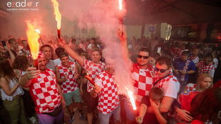 Navijačko ludilo u Zadru za vrijeme i nakon finala Svjetskog prvenstva Navijačko ludilo u Zadru za vrijeme i nakon finala Svjetskog prvenstva