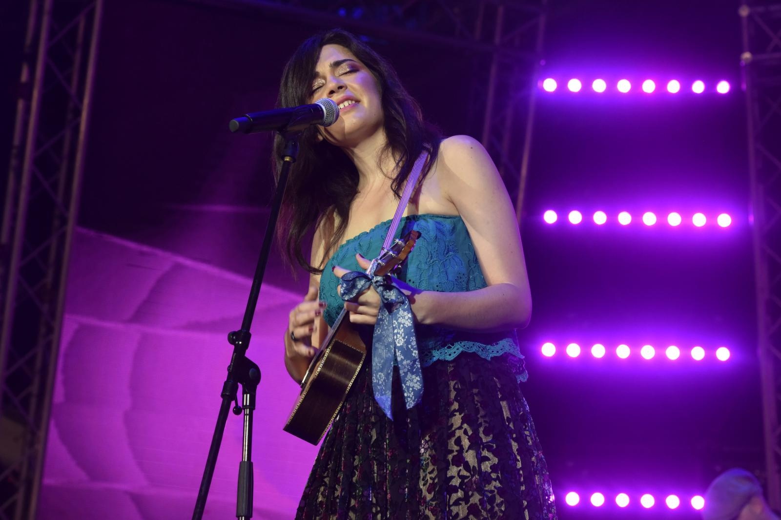 Brojni izvođači nastupili na drugoj večeri CMC Festivala 2018. u Vodicama Brojni izvođači nastupili na drugoj večeri CMC Festivala 2018. u Vodicama