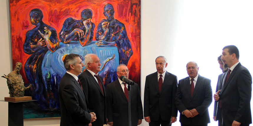 U Splitu svečano započeli “Dani kršćanske kulture” i otvoren 1. Salon suvremene sakralne likovnosti U Splitu svečano započeli “Dani kršćanske kulture” i otvoren 1. Salon suvremene sakralne likovnosti