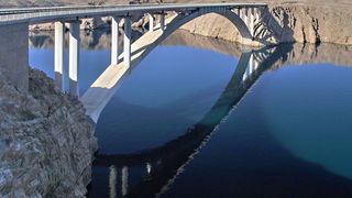 Bonaca ispod Paškog mosta i na otoku Pagu Bonaca ispod Paškog mosta i na otoku Pagu