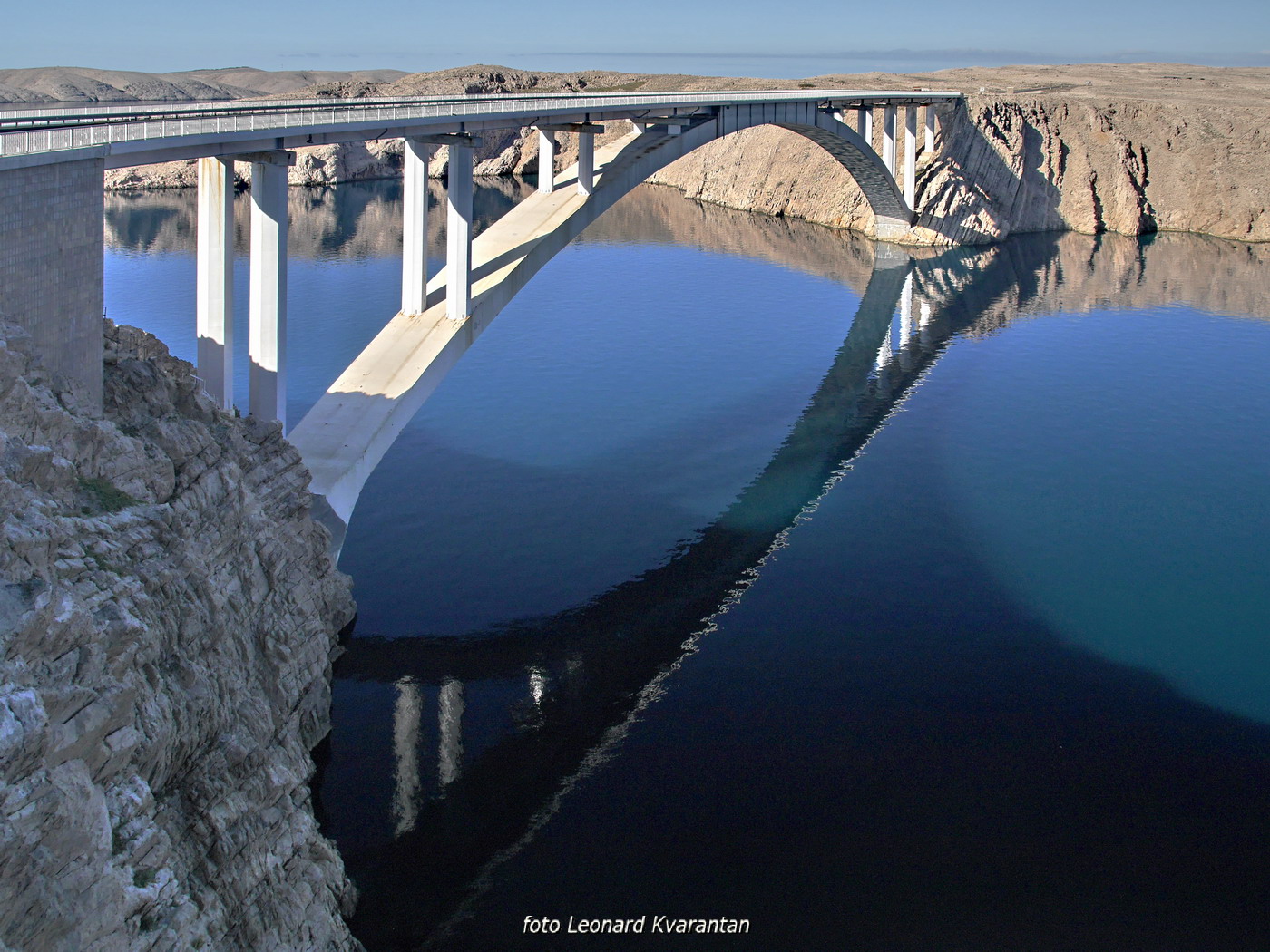 Bonaca ispod Paškog mosta i na otoku Pagu Bonaca ispod Paškog mosta i na otoku Pagu
