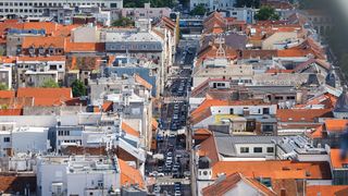 Pogled sa Zagrebačke katedrale na centar grada – Zagreb