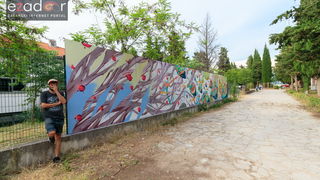 Simboličnim rušenjem zida započeo je urbani festival KvartArt na Voštarnici