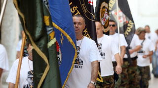 Zadar, 210812.
Hrvatski branitelji krenuli su jutros u hodnju koja ce trajati pet dana. Sudjeluju: Udruga veterana hrvatskih gardijskih postrojbi, Udruga veterana SJP MUP-a RH, UMDDRH Zadar, 210812.
Hrvatski branitelji krenuli su jutros u hodnju koja ce trajati pet dana. Sudjeluju: Udruga veterana hrvatskih gardijskih postrojbi, Udruga veterana SJP MUP-a RH, UMDDRH