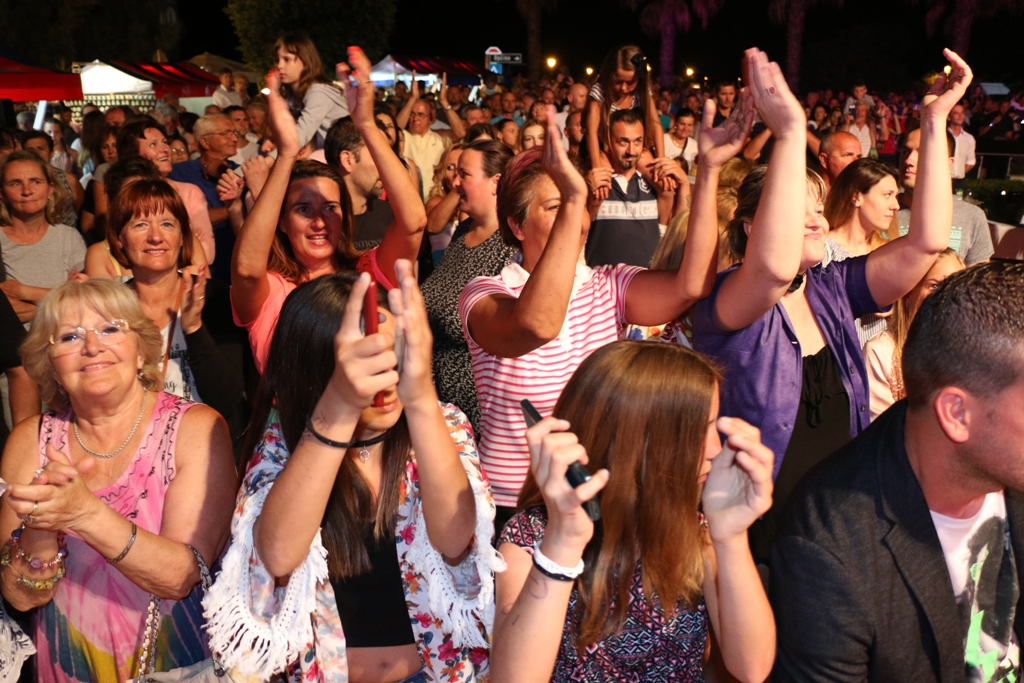 Virsko ljeto 2017: Gazde raspjevale i rasplesale Vir Virsko ljeto 2017: Gazde raspjevale i rasplesale Vir