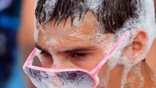 Novalja / Zrce, 260811.
Tematski blok: Pjena party u Aquariusu. Jedan od zastitnih znakova zrcanskog kluba Aquarius je pjena party. Svakodnevni je sastavni dio Aquariusovih After Beach Partyja. Taj jednostavan dogadjaj izuzetno veseli partijanere koji rad