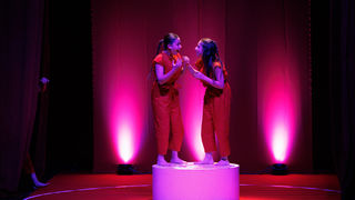 Igrajmo se: Zabranjeno mlađima od 15 strana A