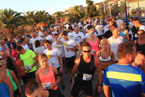 1. Bibinje Summer Run – ulična utrka ulicama Bibinja. Foto. Leo Banić 1. Bibinje Summer Run – ulična utrka ulicama Bibinja. Foto. Leo Banić