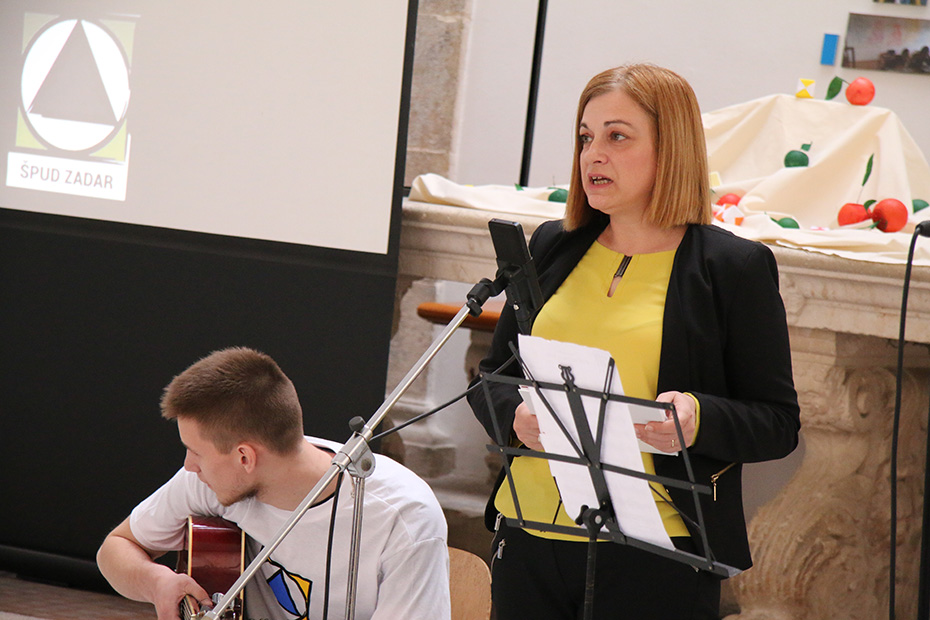 Image 432673 (auto) Image 432673 (auto)