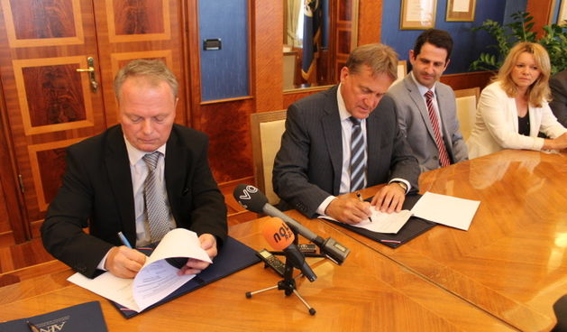 Potpisani predugovori o kupoprodaji stanova za socijalne potrebe na području Crvenih kuća