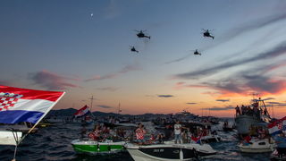 Veličanstven doček četvorice zadarskih Vatrenih od Gradskog mosta do Foruma