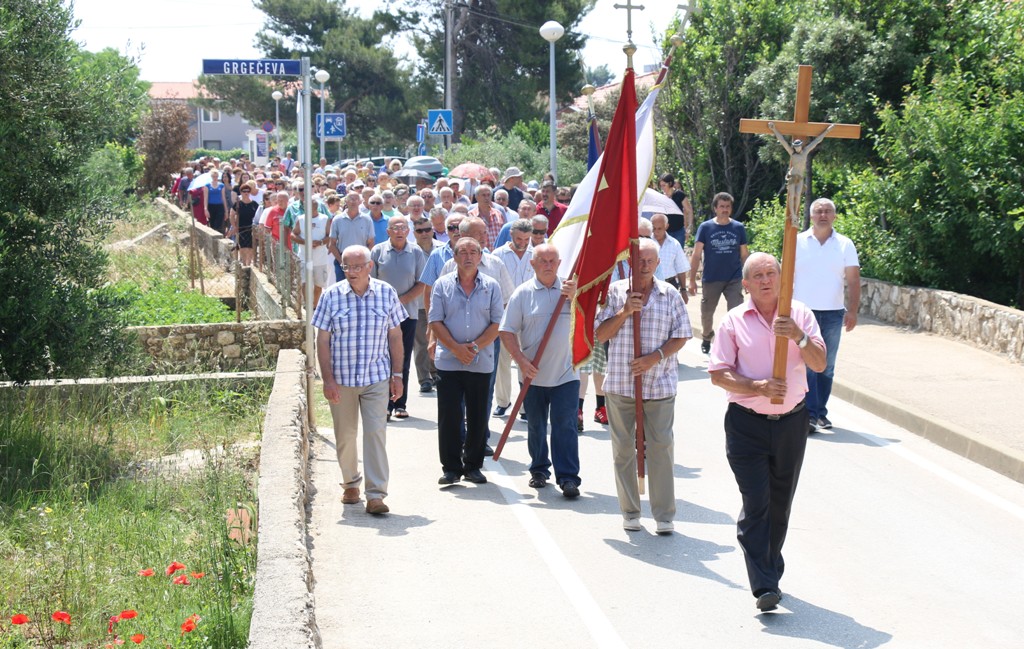 Tradicionalna procesija Tijelova ulicama Vira Tradicionalna procesija Tijelova ulicama Vira