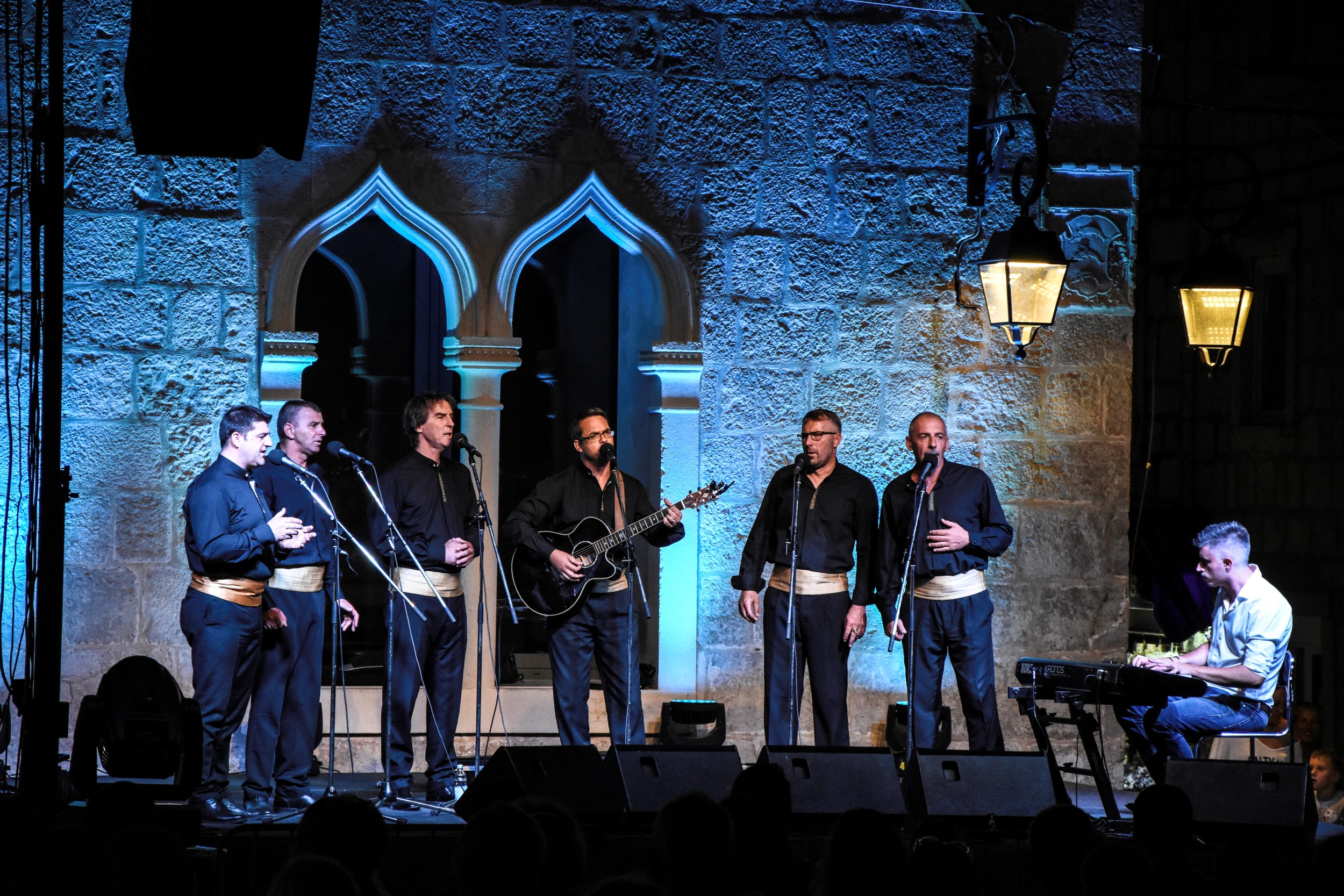 Klapa Contra nastupila u Pagu