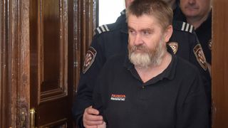 Počelo suđenje Josipu Rođaku koji je bacio četvero djece s balkona Počelo suđenje Josipu Rođaku koji je bacio četvero djece s balkona