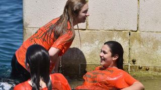 Ludijada zadarskih maturanata uz pjesmu i kupanje na Morskim orguljama. Foto: Dino Stanin/PIXSELL Ludijada zadarskih maturanata uz pjesmu i kupanje na Morskim orguljama. Foto: Dino Stanin/PIXSELL