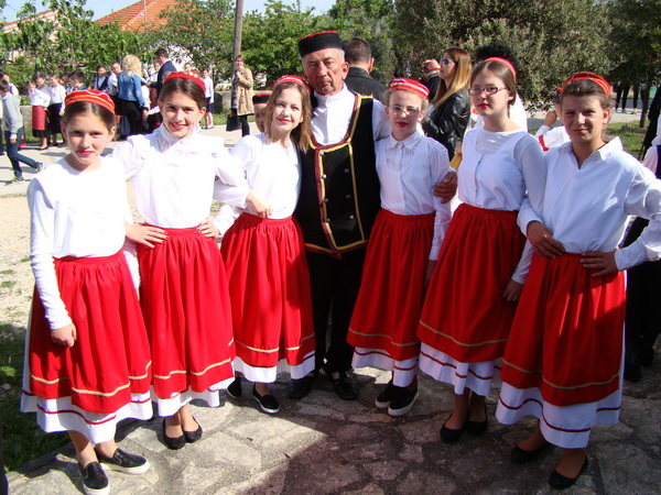 Galovac: Smotra  tradicijske baštine osnovnih i srednjih škola Zadarske županije. Foto: Marko Mane Ledenko