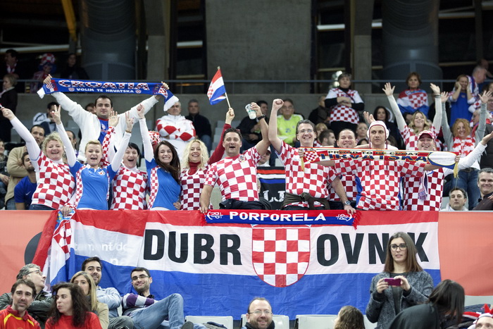 Barcelona 250113.
Gradska dvorana Palau Sant Jordi.
Svjetsko prvenstvo u rukometu za muskarce Spanjolska 2013.
Utakmica polufinala izmedju Hrvatske i Danske.
Na fotografiji: navijaci.
Foto: Ante Cizmic / CROPIX Barcelona 250113.
Gradska dvorana Palau Sant Jordi.
Svjetsko prvenstvo u rukometu za muskarce Spanjolska 2013.
Utakmica polufinala izmedju Hrvatske i Danske.
Na fotografiji: navijaci.
Foto: Ante Cizmic / CROPIX
