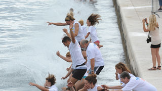 Danas se na zadarskoj rivi cetvrtu godinu za redom odrzava manifestacija Milenijum Jump. Foto : Andrija Lucic / CROPIX