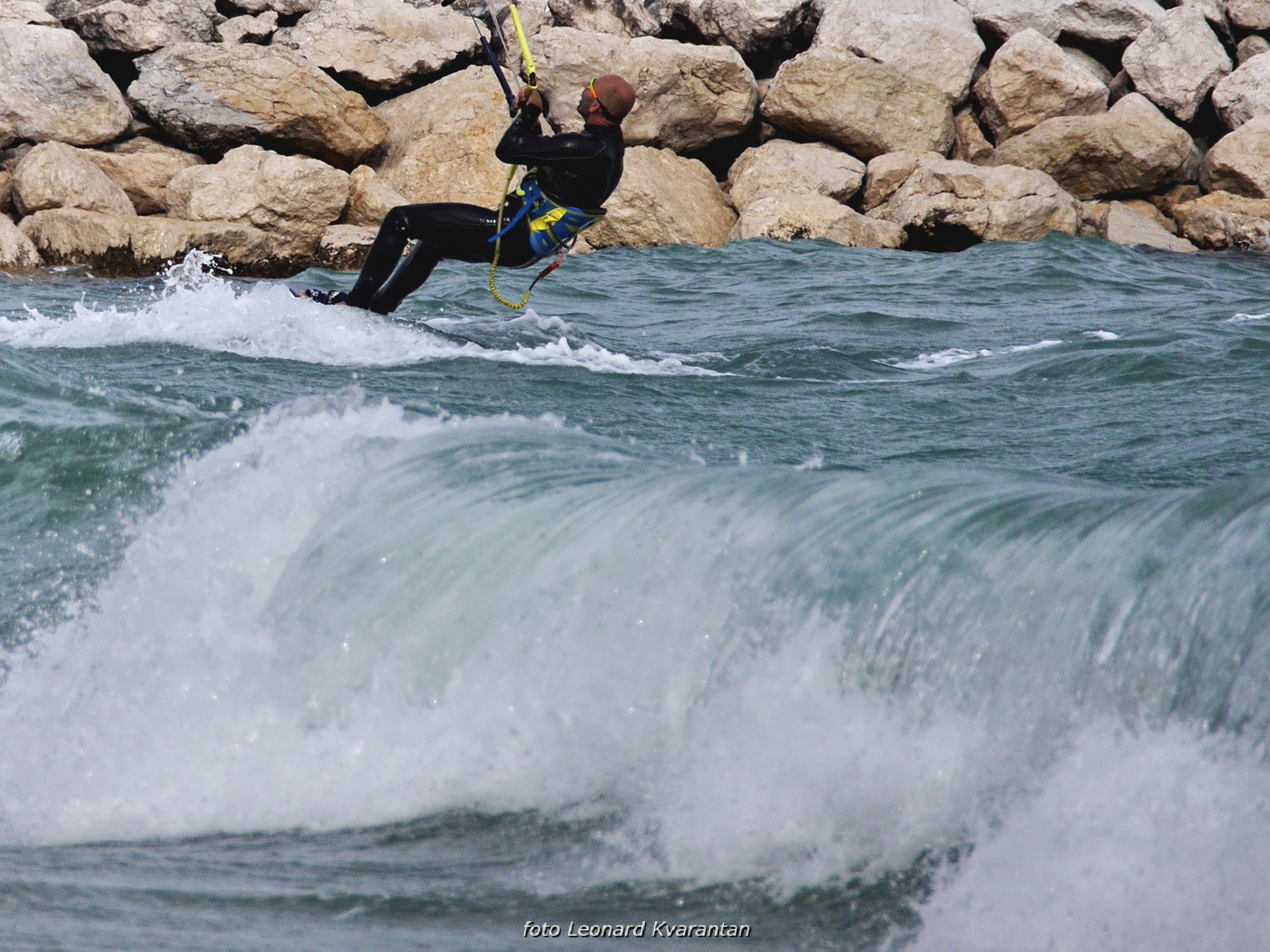 Na krilima juga: surferi i kiteri uživaju na Vitrenjaku