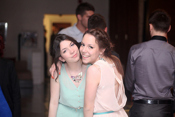 Maturalna večer Gimnazije Vladimira Nazora (foto:Saša Čuka) Maturalna večer Gimnazije Vladimira Nazora (foto:Saša Čuka)