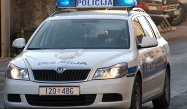 policija