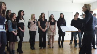 Dodjela nagrada za umjetničke radove u gimnaziji J. Barakovića Dodjela nagrada za umjetničke radove u gimnaziji J. Barakovića