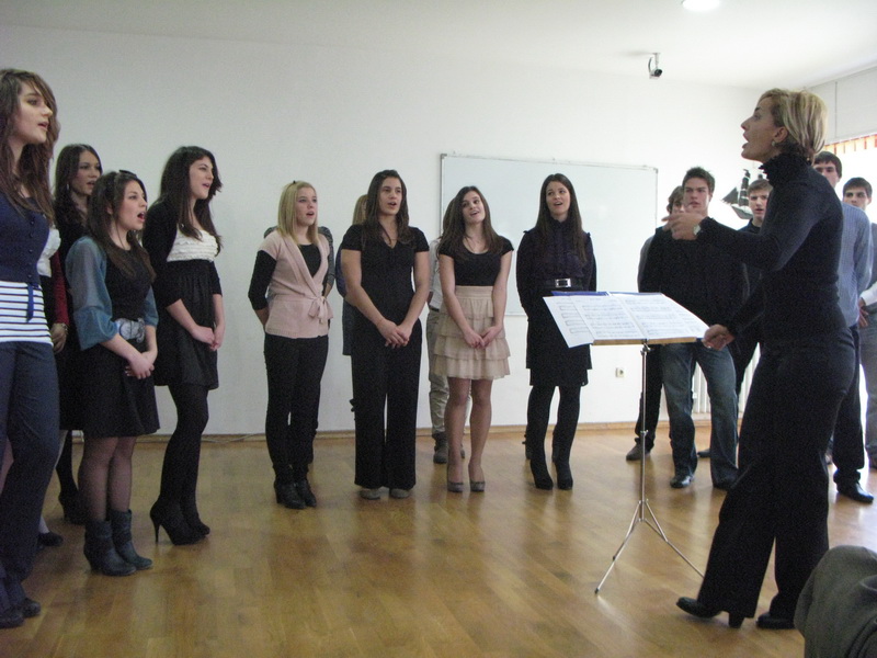 Dodjela nagrada za umjetničke radove u gimnaziji J. Barakovića Dodjela nagrada za umjetničke radove u gimnaziji J. Barakovića