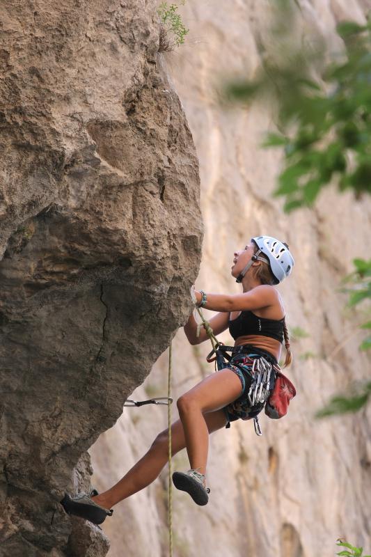 Penjači uživaju u kanjonu Paklenice, Foto: Dino Stanin Penjači uživaju u kanjonu Paklenice, Foto: Dino Stanin