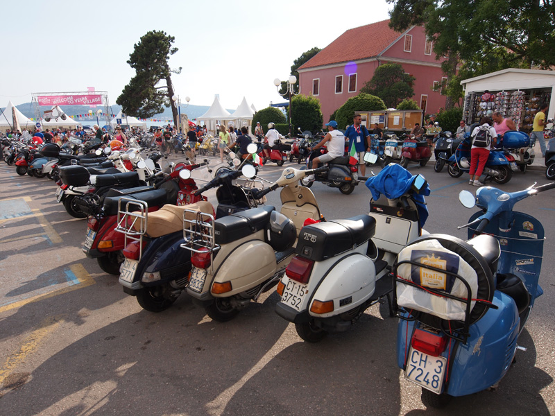 OLYMPUS DIGITAL CAMERA OLYMPUS DIGITAL CAMERA