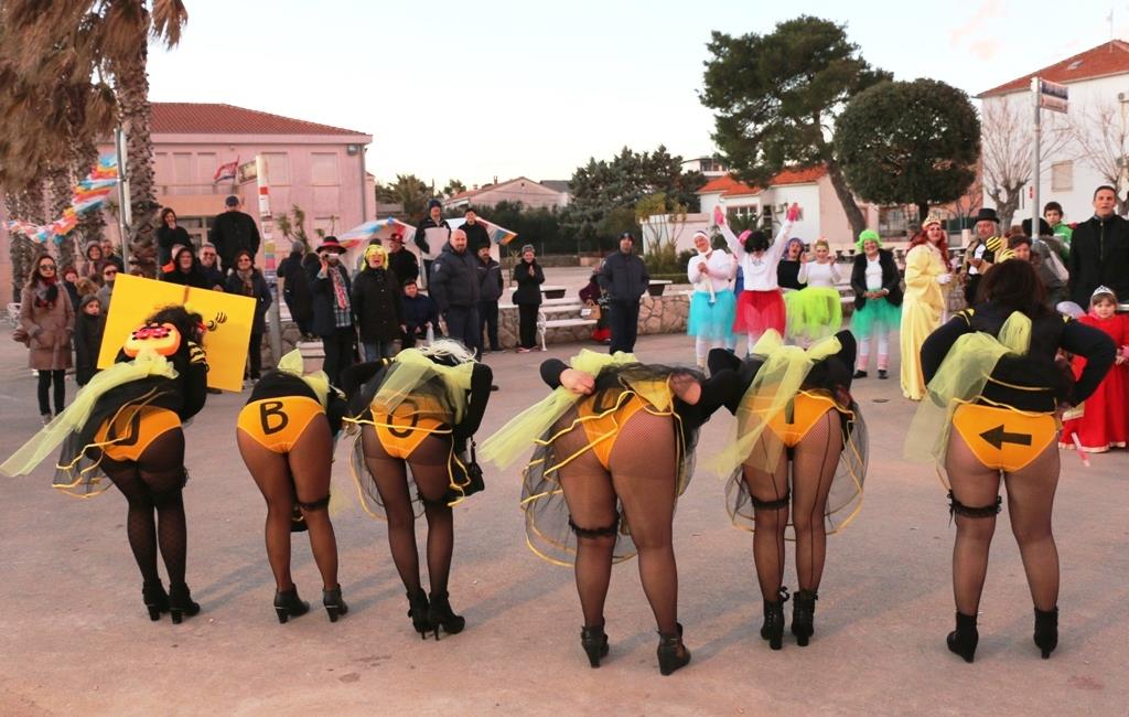 2. Međunarodna karnevalska povorka Virskih maškara