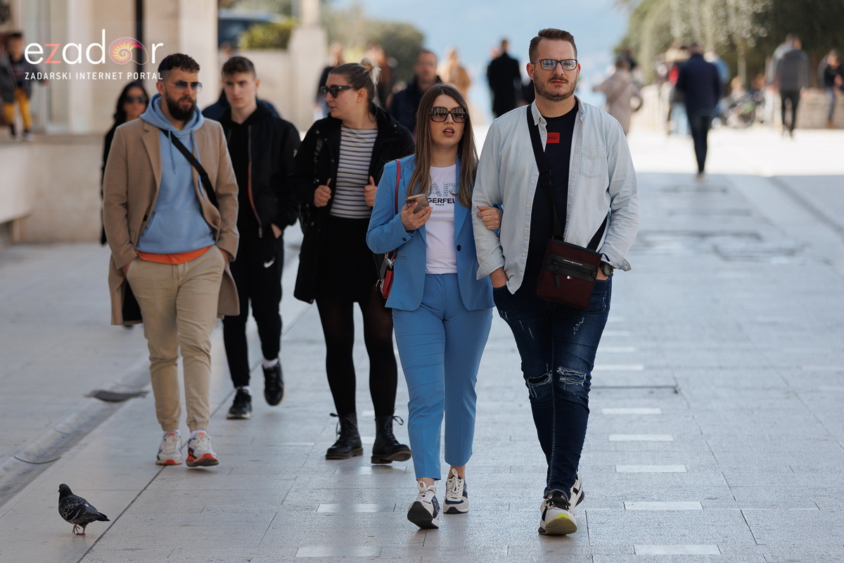 Đir po gradu, subotnja špica 19. ožujka 2022. Đir po gradu, subotnja špica 19. ožujka 2022.