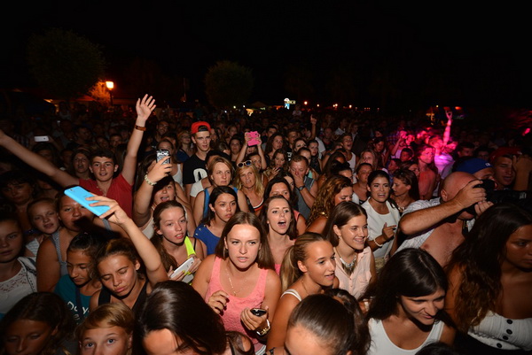Virska noć 2015. uz koncert Lane Jurčević i Luke Nižetića te valičanstveni vatromet, Foto: Iva Perinčić Virska noć 2015. uz koncert Lane Jurčević i Luke Nižetića te valičanstveni vatromet, Foto: Iva Perinčić