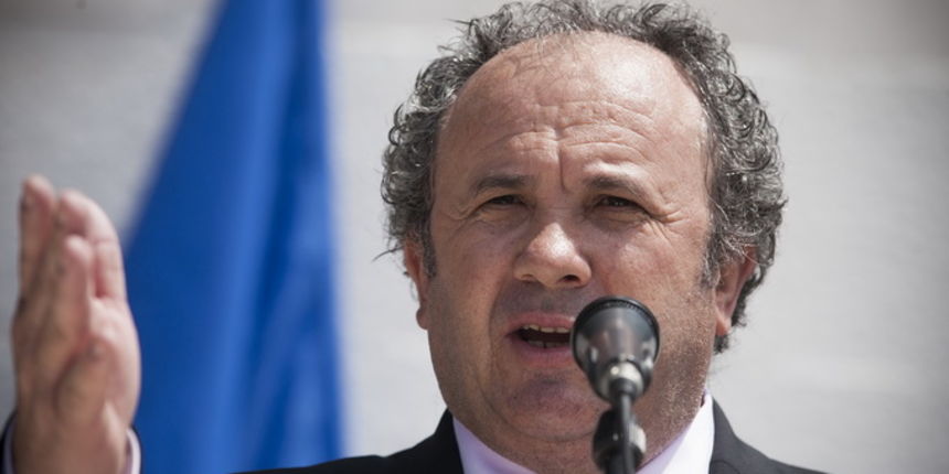 Split,170513.
Na splitskoj rivi gradonacelnik Zeljko Kerum otkrio je spomenik prvom hrvatskom predsjedniku dr. Franji Tudjmanu.
Na slici: Zeljko Kerum.
Foto: Ante Cizmic / CROPIX Split,170513.
Na splitskoj rivi gradonacelnik Zeljko Kerum otkrio je spomenik prvom hrvatskom predsjedniku dr. Franji Tudjmanu.
Na slici: Zeljko Kerum.
Foto: Ante Cizmic / CROPIX