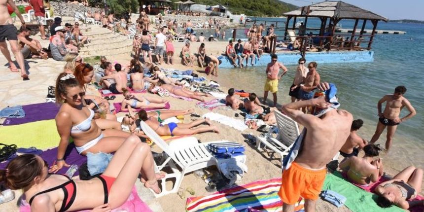 Tisno: Posjetitelji uživali drugog dana Garden festivala, Photo: Hrvoje Jelavic/PIXSELL