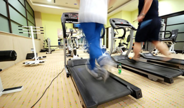 Trčanje na traci u teretani (Fitness.com.hr)