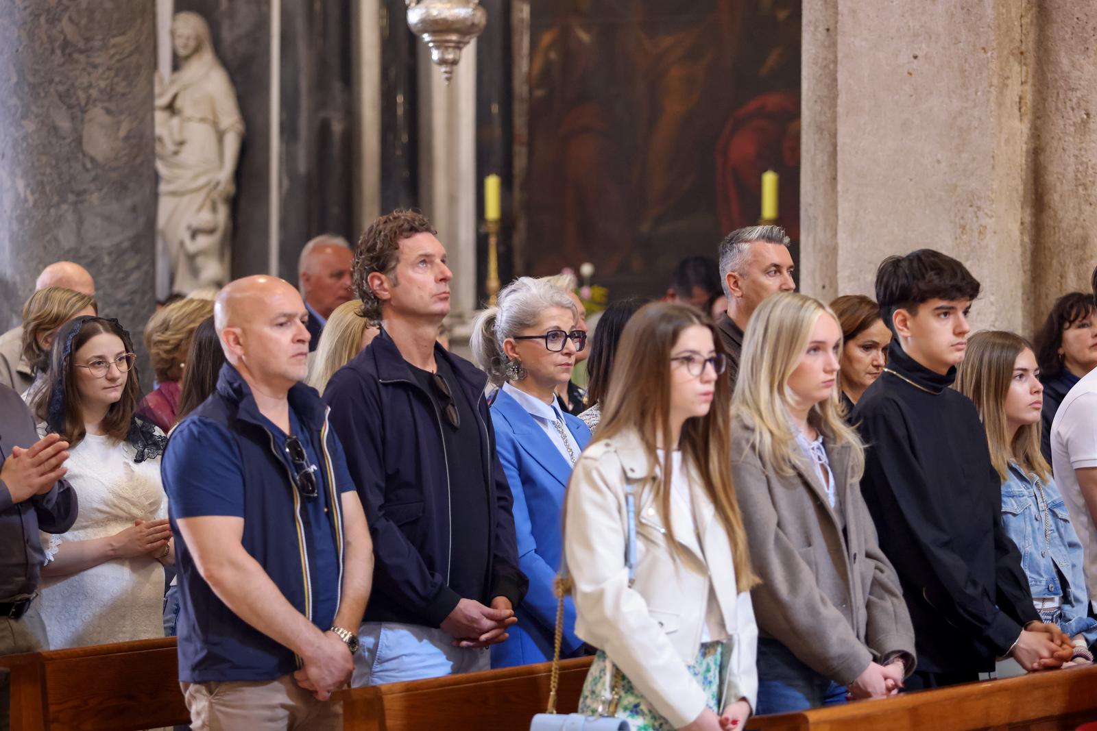 Uskršnja misa, katedrala Svete Stošije Uskršnja misa, katedrala Svete Stošije