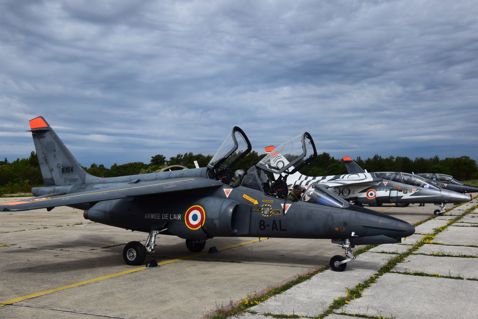 Tri francuska vojna aviona Dassault Alphajet u posjeti bazi Zemunik