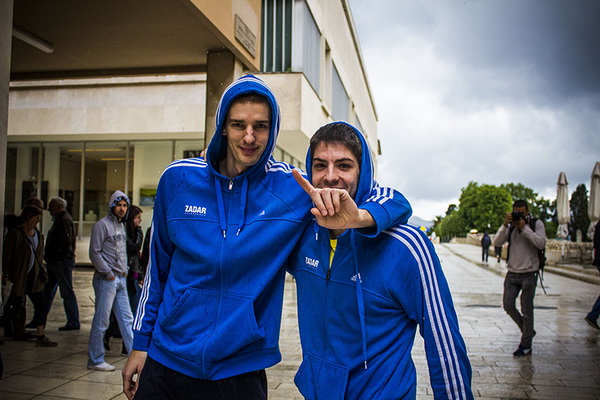 Druženje s košarkašima Zadra u Caffe baru Forum, Foto: Mia Čop Druženje s košarkašima Zadra u Caffe baru Forum, Foto: Mia Čop