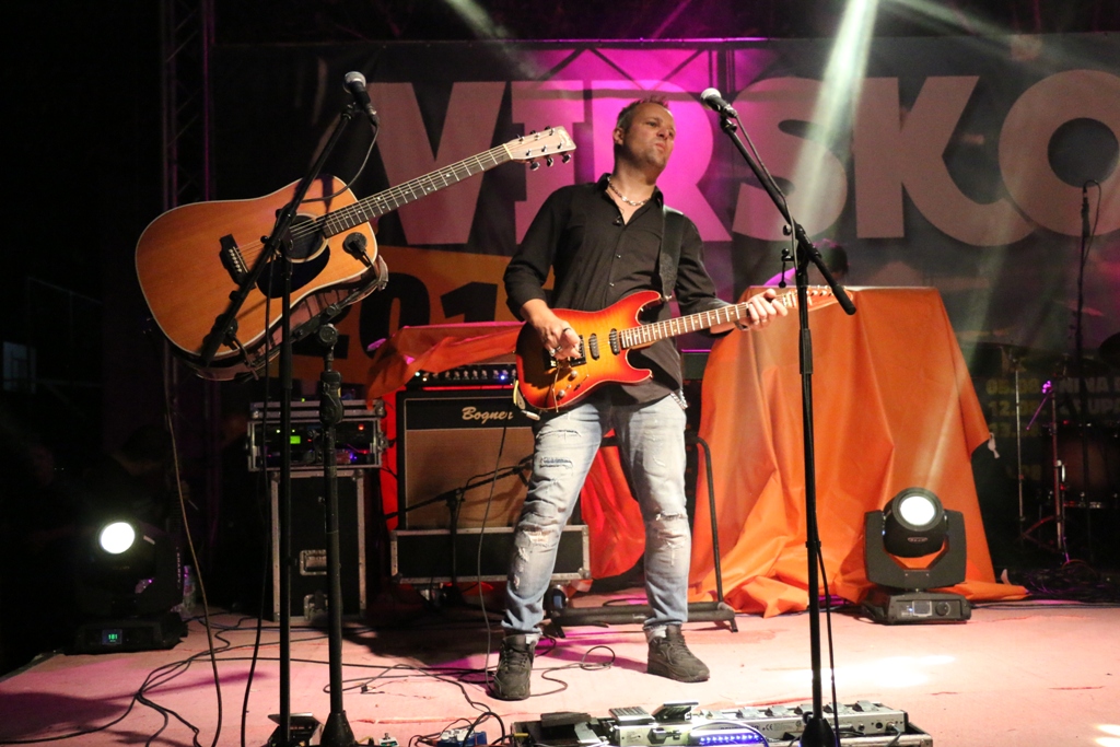 Tony Cetinski priredio spektakl za kraj Virskog ljeta