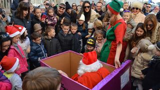 Djed Božićnjak iz Laponije stigao na Forum- poštom!