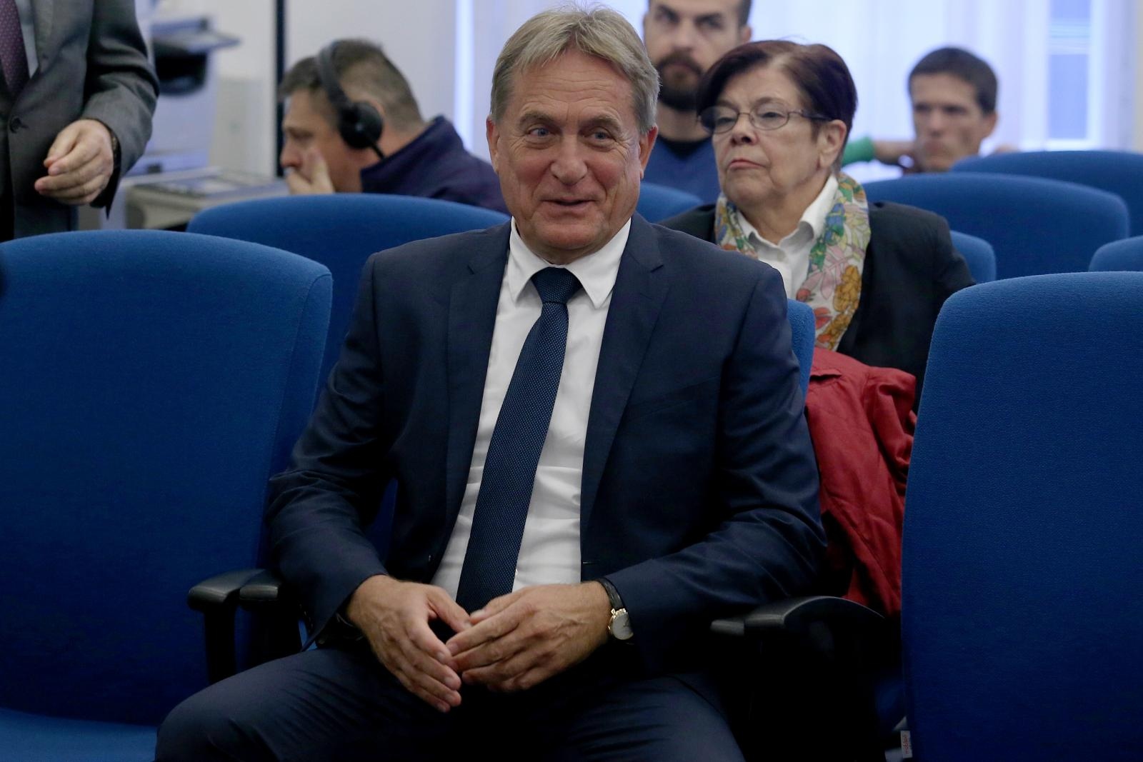 Na Zupanijskom sudu nastavljeno je sudjenje Ivi Sanaderu i drugima u aferi Fimi medije. Božidar Kalmeta Na Zupanijskom sudu nastavljeno je sudjenje Ivi Sanaderu i drugima u aferi Fimi medije. Božidar Kalmeta